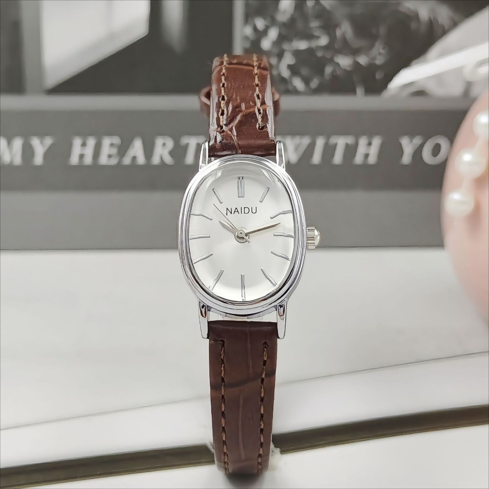 Fashion Brand Women Oval Dial  - Luxury Watch Brand For Women recension och pris