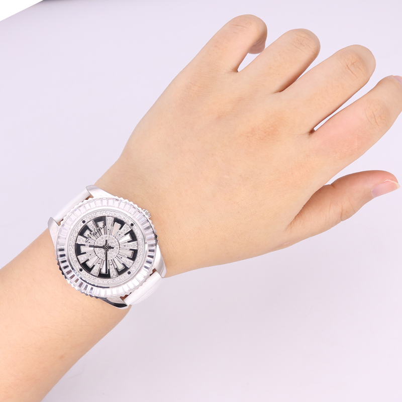 SALE!!! Discount Davena Spin C - Luxury Watch Discount recension och pris